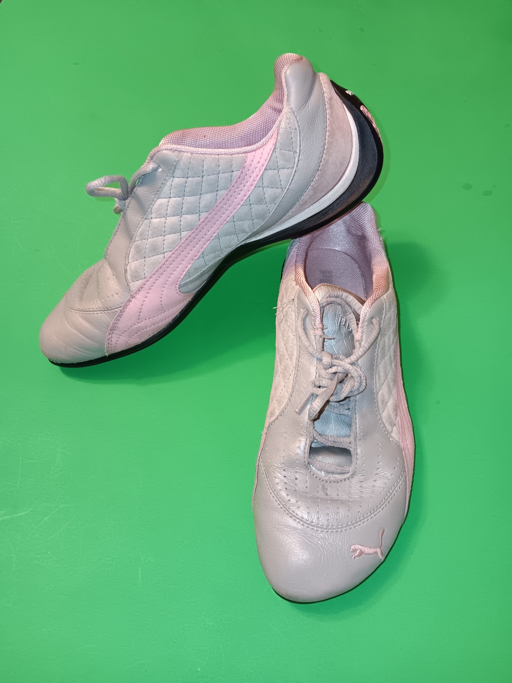 Puma Driving Shoes/Sneakers (WC-0407) Preowned Gray/Pink Women's Size 6.5